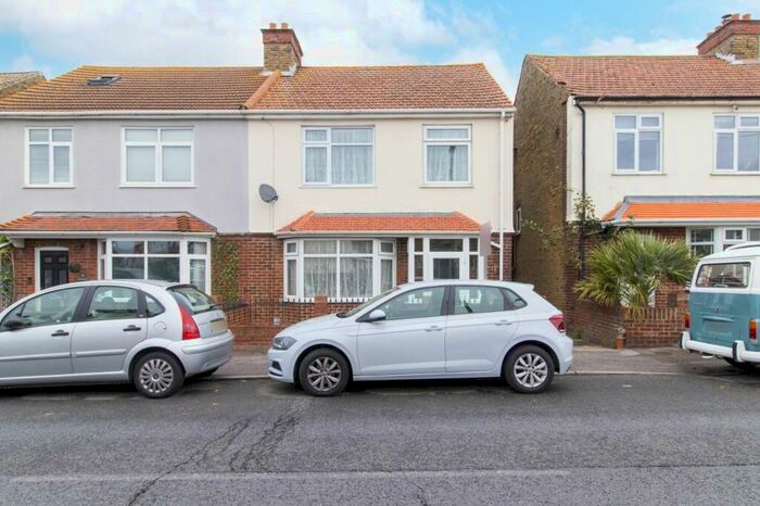 3 Bedroom Semi-Detached House To Rent In Westover Road, Broadstairs, CT10
