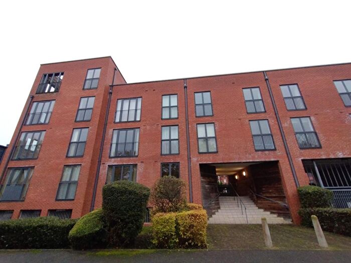 2 Bedroom Flat To Rent In Ascote Lane, Shirley, Solihull, B90