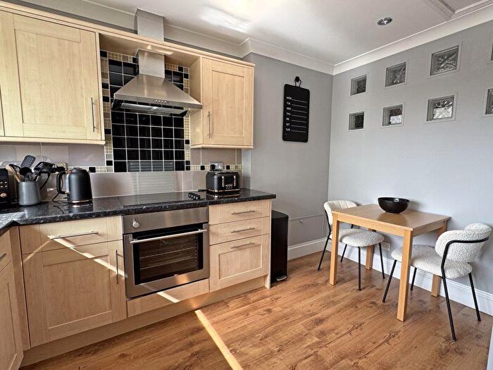 1 Bedroom Flat For Sale In Manor Road, Sidmouth, EX10