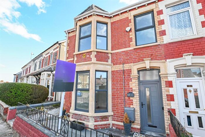 4 Bedroom End Of Terrace House For Sale In Court Road, Barry, CF63
