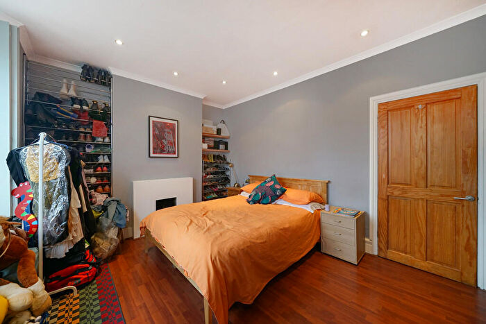 3 Bedroom Terraced House For Sale In Bedroom House For Sale In Catford, SE6
