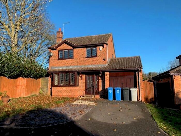 3 Bedroom Detached House To Rent In Chestnut Drive, Desborough, Northants, NN14