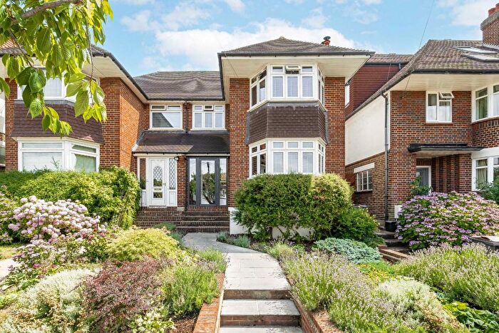 3 Bedroom Semi-Detached House For Sale In Christian Fields, Streatham, SW16