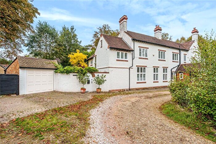 4 Bedroom Semi-Detached House For Sale In Firs Road, Kenley, CR8