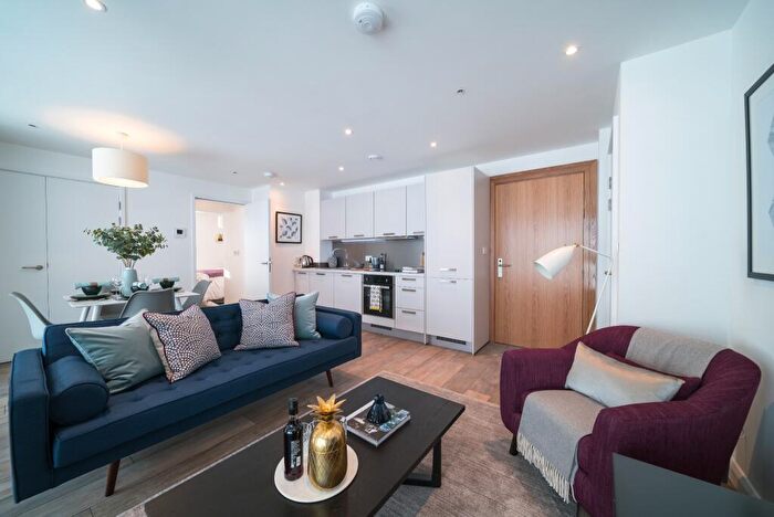 1 Bedroom Apartment To Rent In Queen Street, Maidenhead, Berkshire, SL6