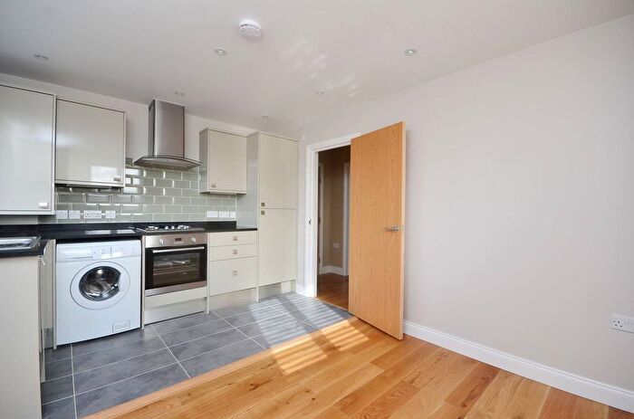 1 Bedroom Flat To Rent In Choumert Road, Peckham, London, SE15
