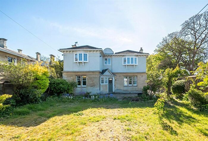 3 Bedroom Detached House For Sale In Hilperton Road, Trowbridge, BA14