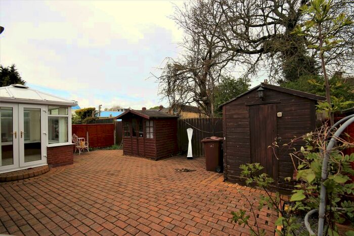 2 Bedroom Bungalow For Sale In Oribi Close, Hull, HU4