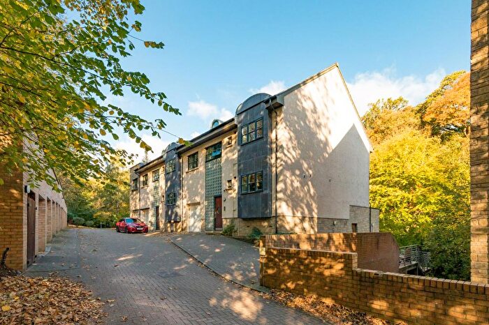 4 Bedroom Flat For Sale In / West Mill Road, Colinton, Edinburgh, Midlothian, EH13