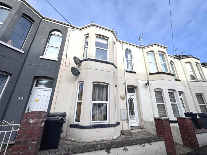 2 Bedroom Flat For Sale In Belvedere Road, Exmouth, EX8