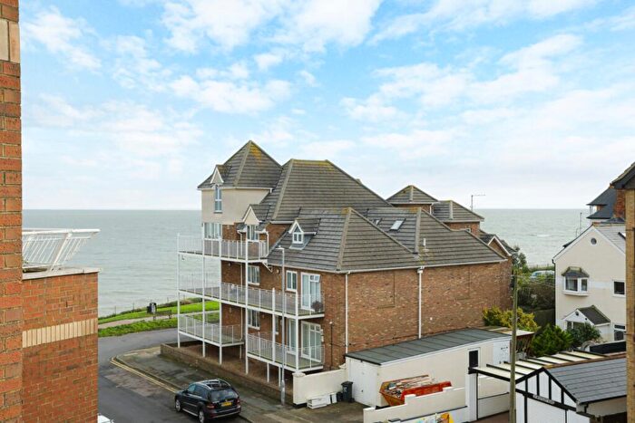 1 Bedroom Flat For Sale In West Cliff Road, Broadstairs, Kent, CT10