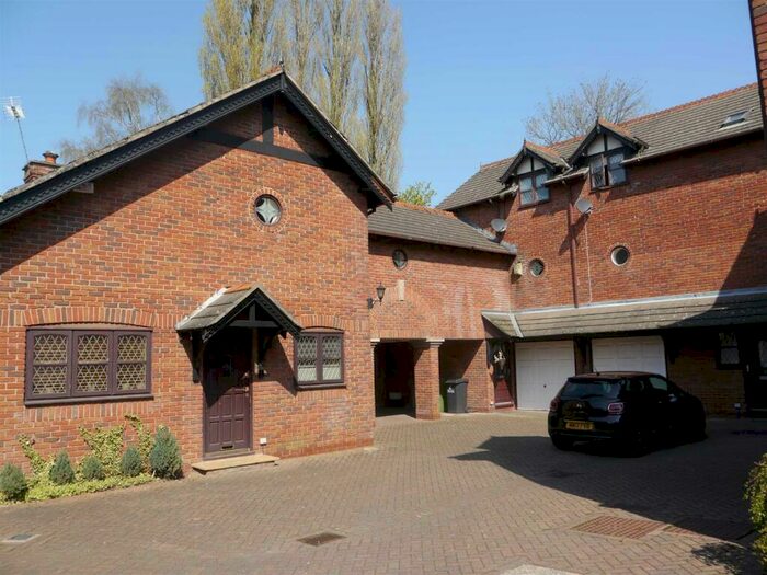 3 Bedroom Town House To Rent In Rydal Mews, WIlmslow, SK9