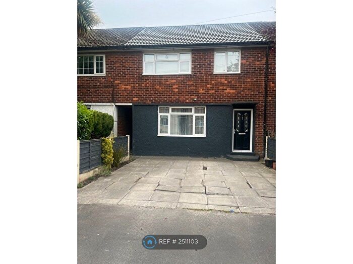 3 Bedroom Terraced House To Rent In Dover Road, Swinton, Manchester, M27