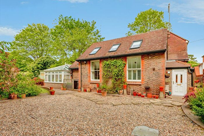 2 Bedroom Detached House For Sale In Castle Square, Redhill, RH1