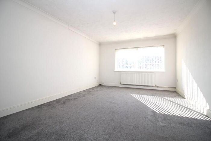 2 Bedroom Bungalow For Sale In Stambridge Road, Clacton-on-Sea, CO15