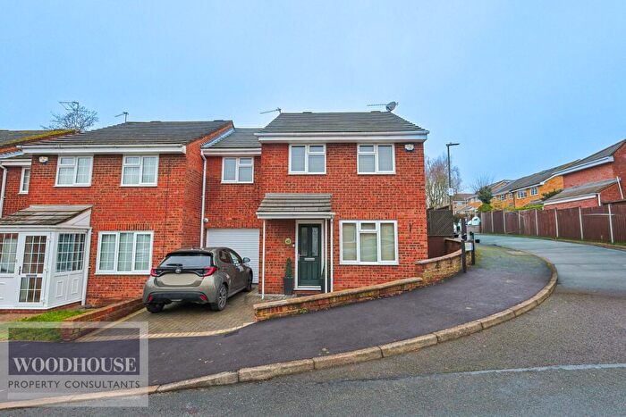 4 Bedroom End Of Terrace House For Sale In Roundcroft, Cheshunt, EN7