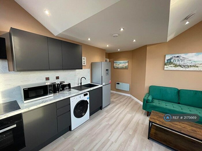 2 Bedroom Flat To Rent In Broad Street, Nottingham, NG1