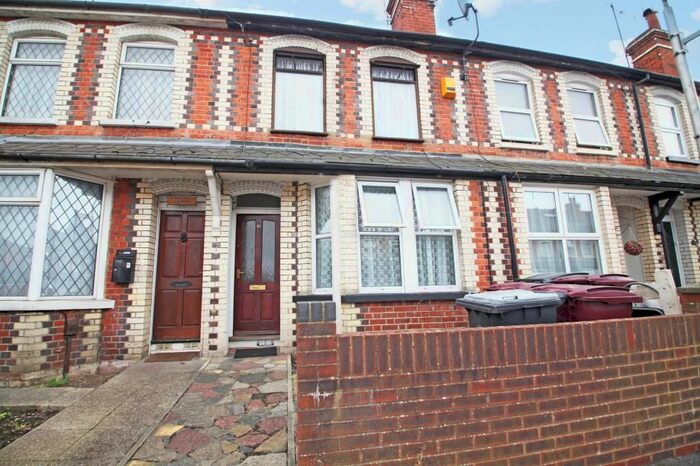 1 Bedroom Flat To Rent In St. Georges Terrace, Reading, Berkshire RG30