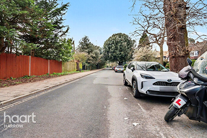 3 Bedroom Apartment For Sale In Lodge Close, Edgware, HA8