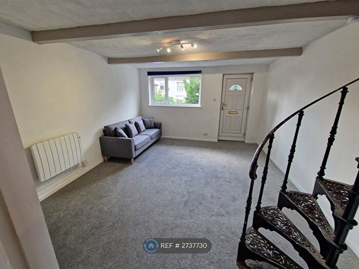 1 Bedroom Maisonette To Rent In Falstaff Mews, New Basford, Nottingham, NG7