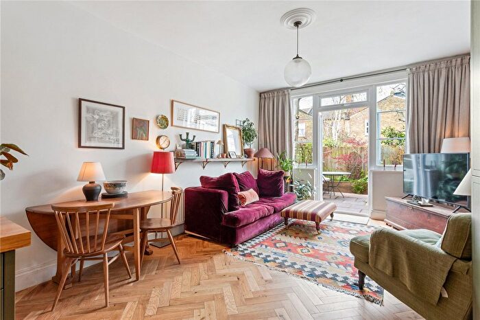 2 Bedroom Flat For Sale In Ribblesdale Road, London, SW16