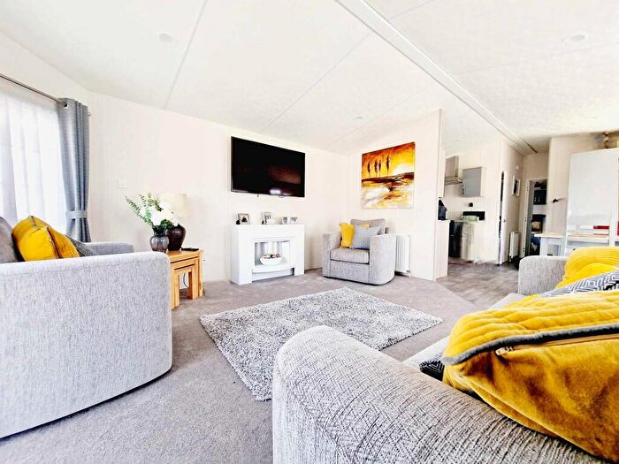 2 Bedroom Park Home For Sale In Claypits, Eastington, GL10