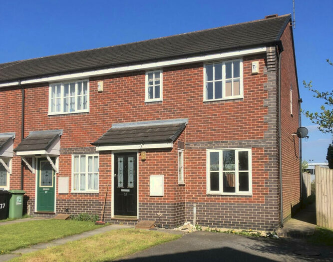 3 Bedroom Semi-Detached House To Rent In Mead Road, Leeds, West Yorkshire, LS15
