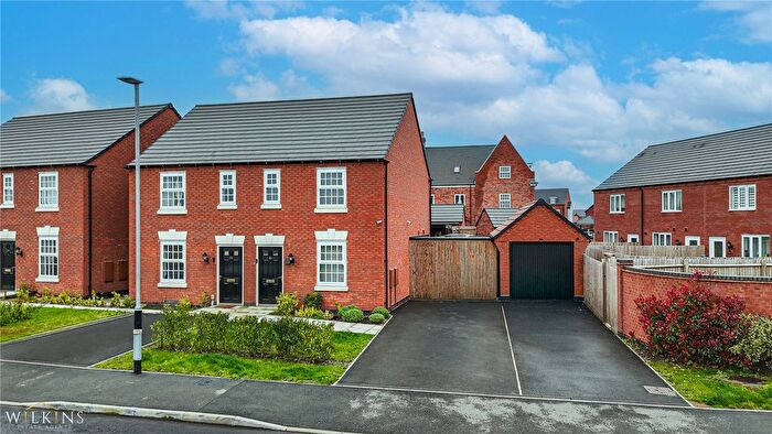 2 Bedroom Semi Detached House For Sale In Barley Crescent, Tamworth, Staffordshire, B79