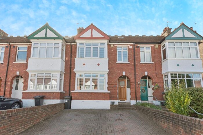3 Bedroom Terraced House For Sale In Hillingdon Road, Gravesend, Kent, DA11