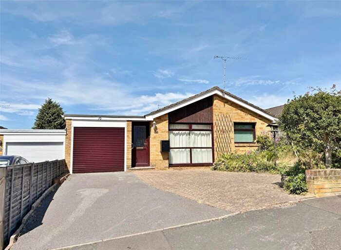 3 Bedroom Bungalow For Sale In West Close, Verwood, Dorset, BH31