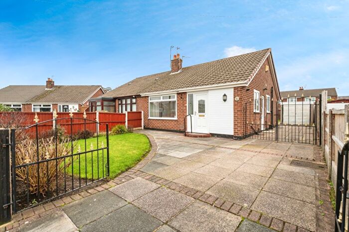 2 Bedroom Bungalow For Sale In Babbacombe Road, Penketh, Warrington, Cheshire, WA5