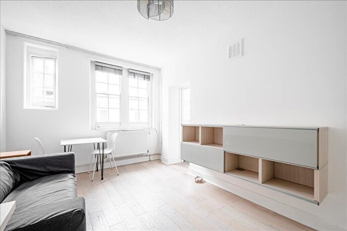 1 Bedroom Flat To Rent In Seymour House, London, WC1H