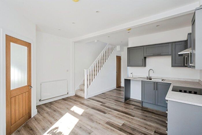 3 Bedroom End Of Terrace House To Rent In Heol Twrch, Lower Cwmtwrch, Swansea, SA9