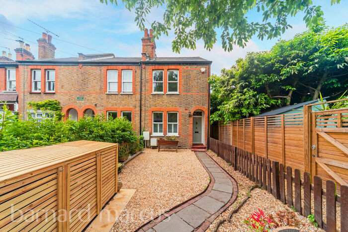 3 Bedroom House To Rent In Grove Footpath, Surbiton, KT5