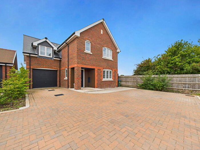 4 Bedroom Detached House For Sale In Speedwell Chase, Angmering, West Sussex, BN16