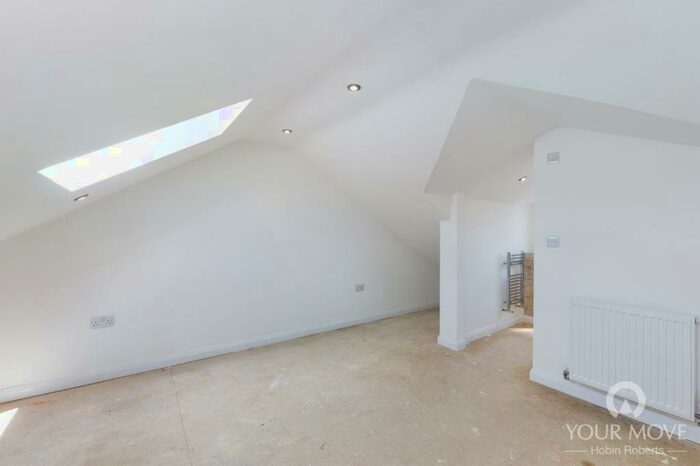 2 Bedroom Flat To Rent In Gray Street, Northampton, NN1