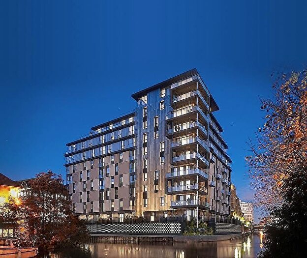 2 Bedroom Flat To Rent In Kennet House, Reading, RG1