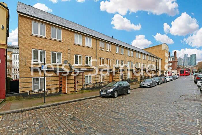 5 Bedroom End Of Terrace House To Rent In Ferry Street, London, E14