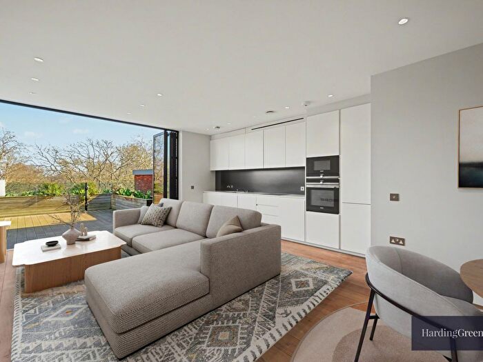 2 Bedroom Flat For Sale In Queens Park Penthouse Salusbury Road, London, NW6