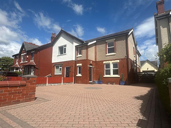 3 Bedroom Semi-Detached House For Sale In Hesketh Lane, Tarleton, Preston, PR4