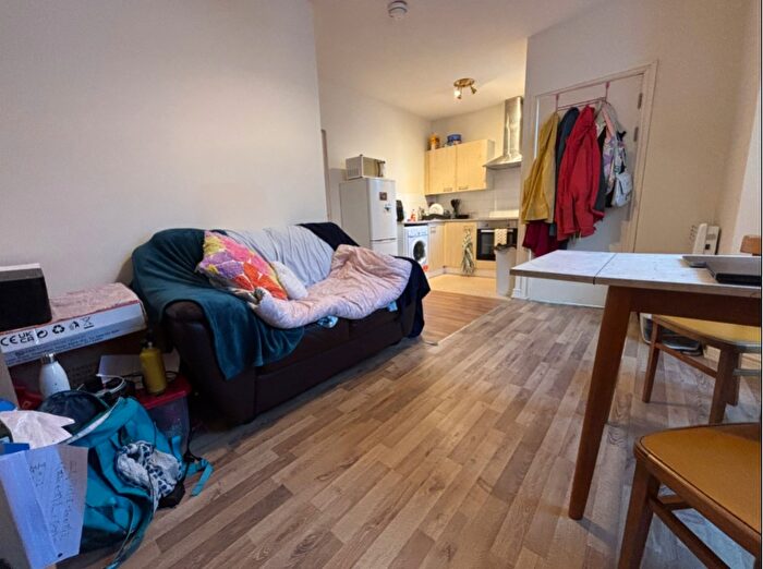 1 Bedroom Flat To Rent In Piercefield Place, Adamsdown, CF24