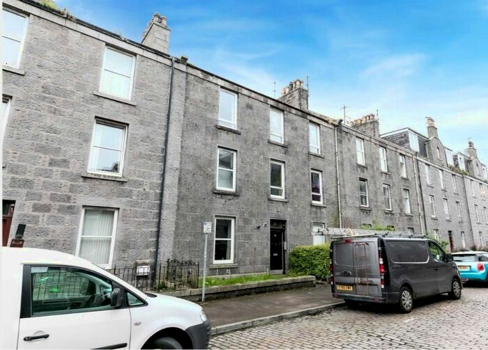 2 Bedroom Flat To Rent In Summerfield Terrace, City Centre, Aberdeen, AB24