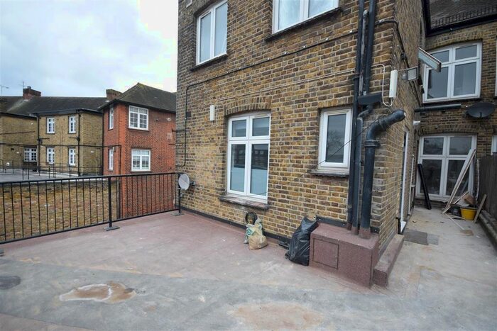 Studio To Rent In King Street, Twickenham, TW1