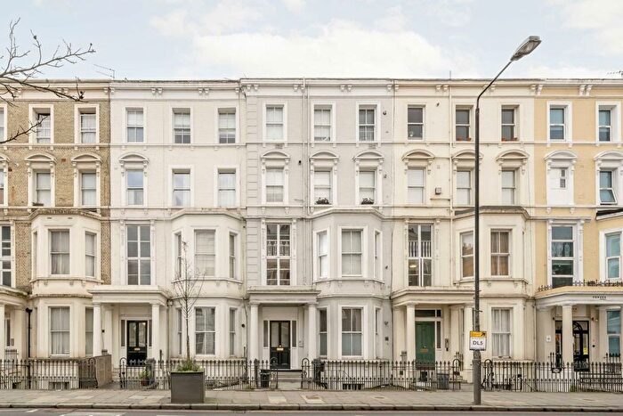 Studio To Rent In Warwick Road, London, SW5