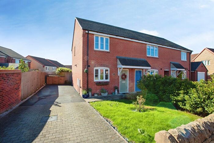 2 Bedroom End Of Terrace House For Sale In Mill Farm Drive, Tibshelf, Alfreton, DE55