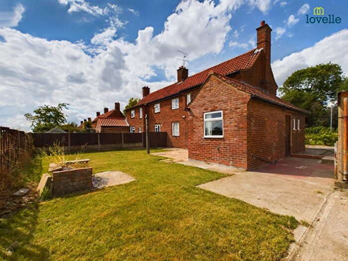 3 Bedroom Semi-Detached House For Sale In Stow Park Road, Stow, LN1