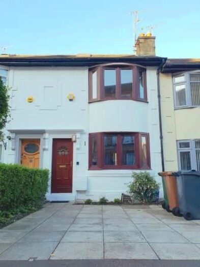 2 Bedroom Terraced House To Rent In Logie Green Road, Edinburgh, EH7