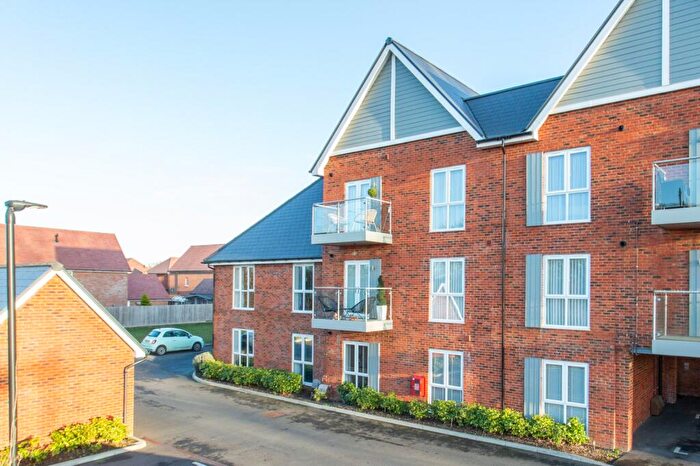 2 Bedroom Flat For Sale In Steel Close, Herne Bay, Kent, CT6
