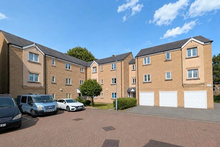 2 Bedroom Apartment For Sale In Larkfield Court, Brighouse, West Yorkshire, HD6