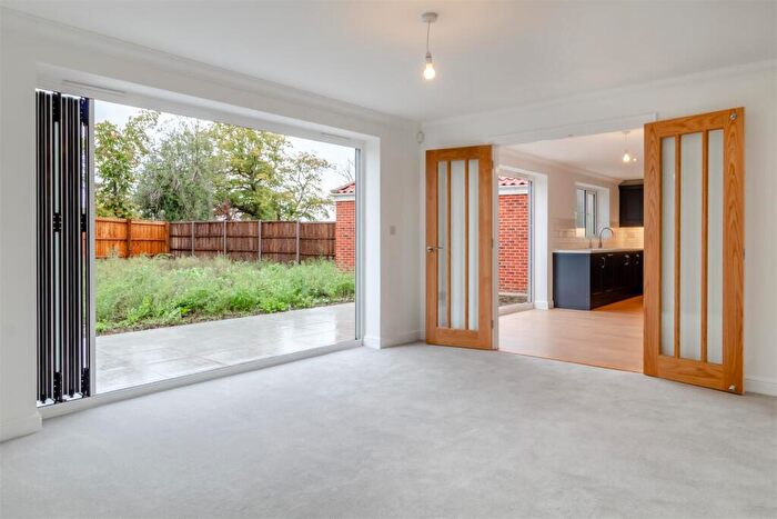 4 Bedroom Detached House For Sale In Rectory Gardens, Worlingham, NR34